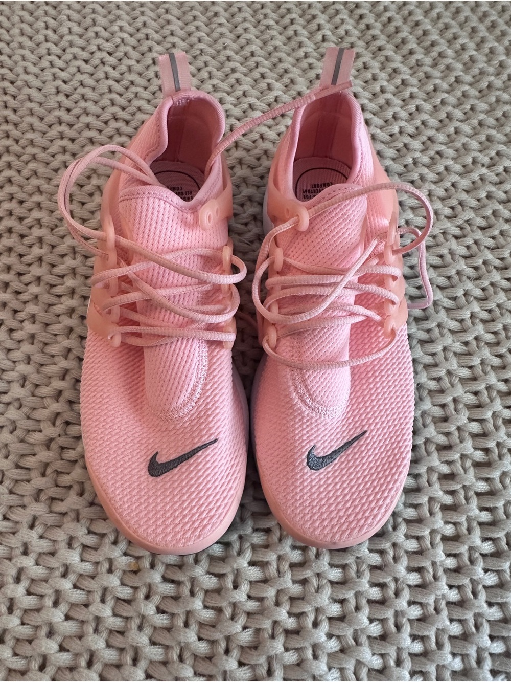Women’s Nike presto sneaker